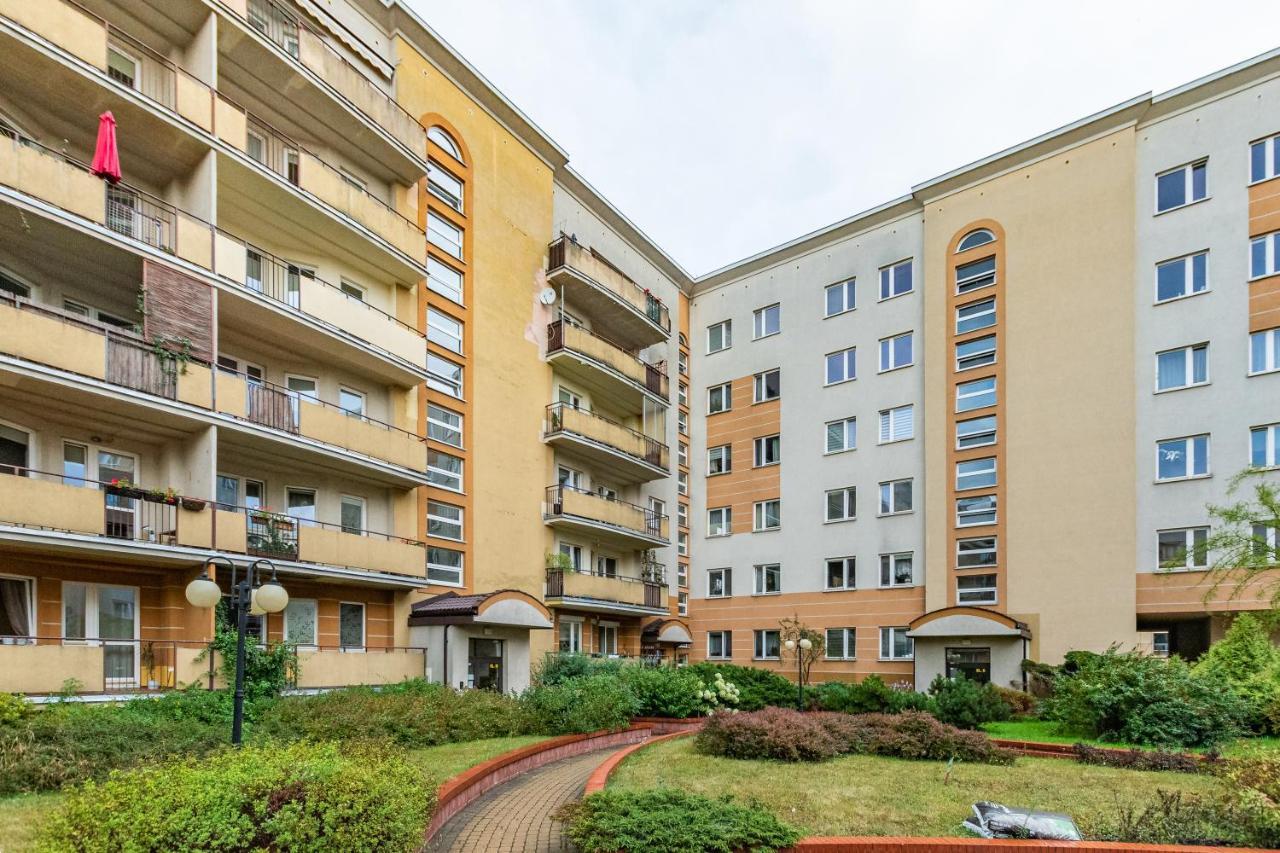 Bluszczanska 74 By Homeprime Варшава Екстер'єр фото